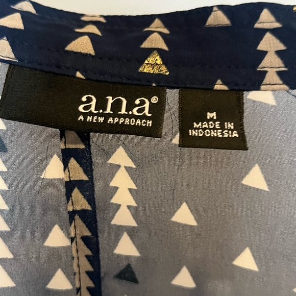 Sheer tee blouse - Picture 3 of 3